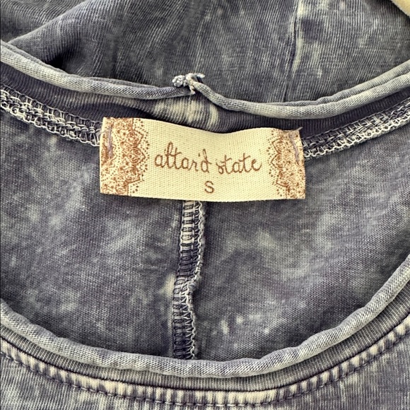 Altar’d State Top 🌸 - Picture 3 of 4